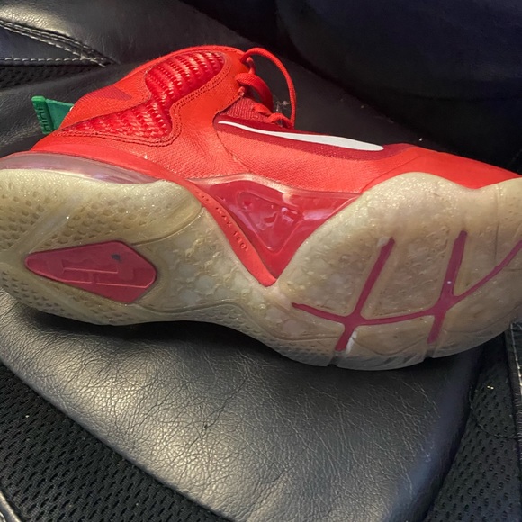 Lebron James Nike extra strings red and green - Picture 5 of 5